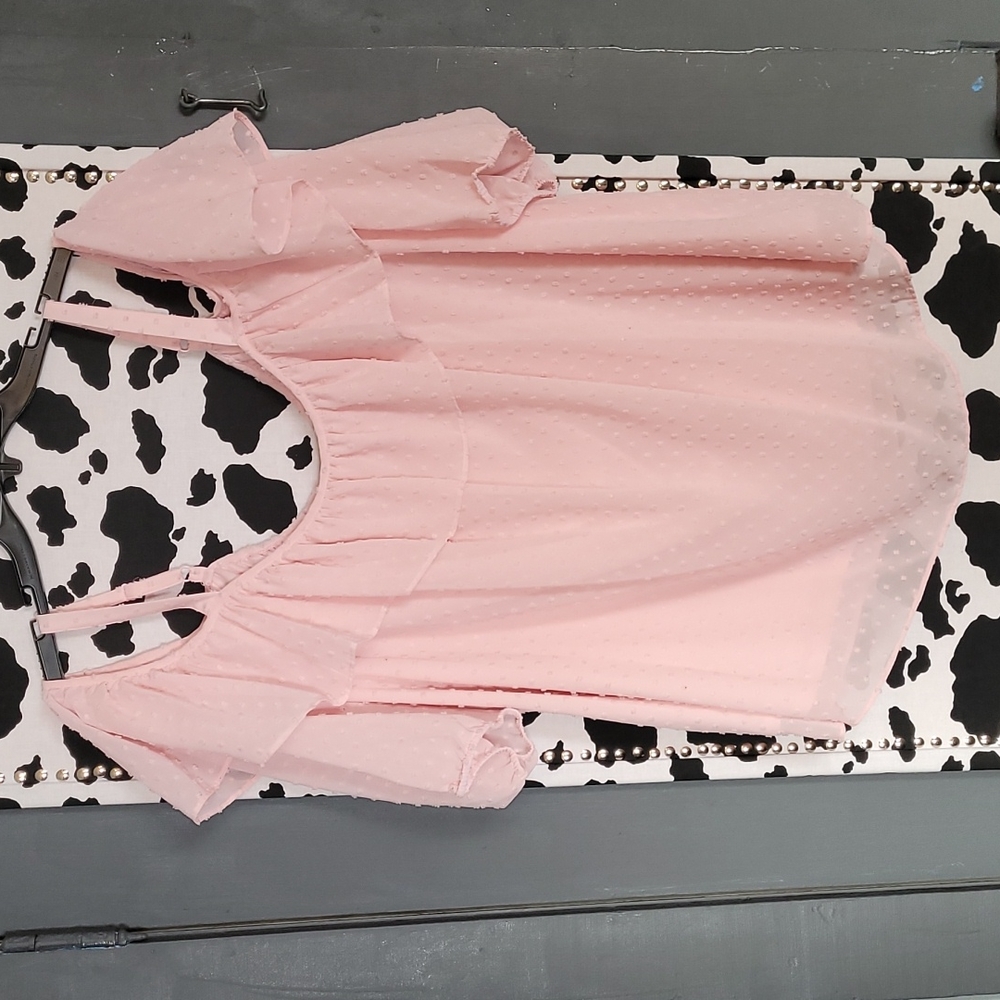 Boutique plus size (2X) cold shoulder short sleeve. Baby pink.